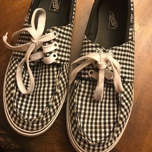 Women’s plaid vans shoes stylish